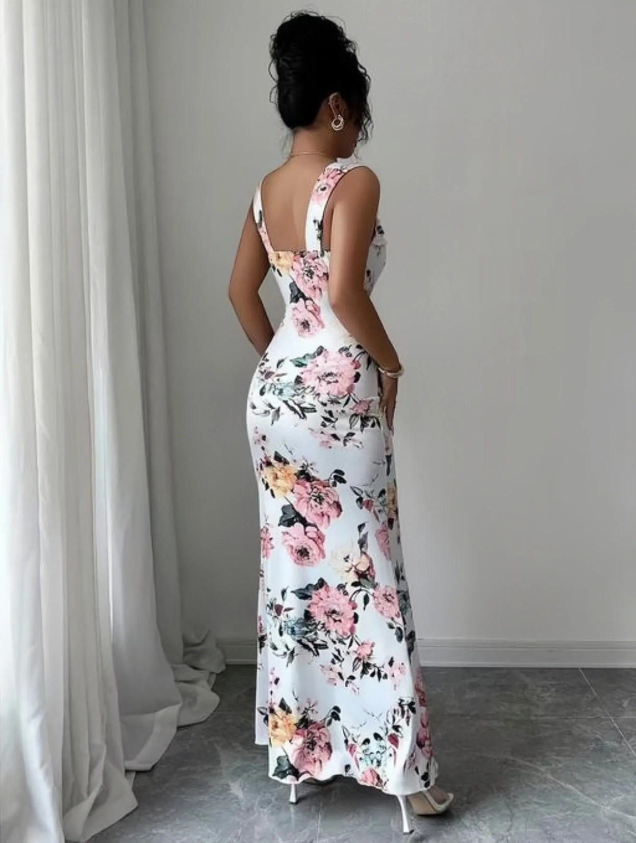 Elegant Rose Floral Maxi Dress – White & Pink 3