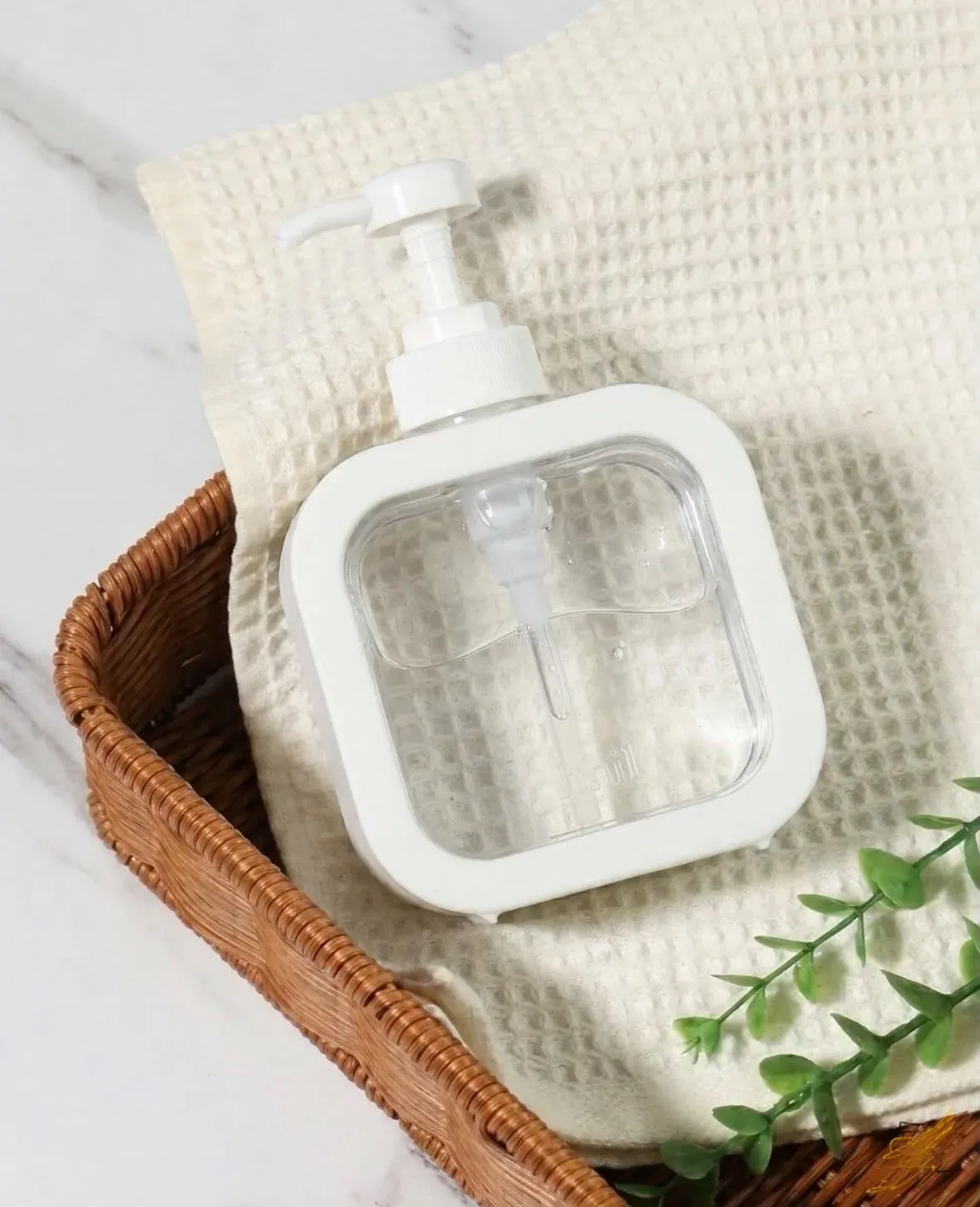 2PCS Modern Plastic Soap Dispenser Bottles (white) 3