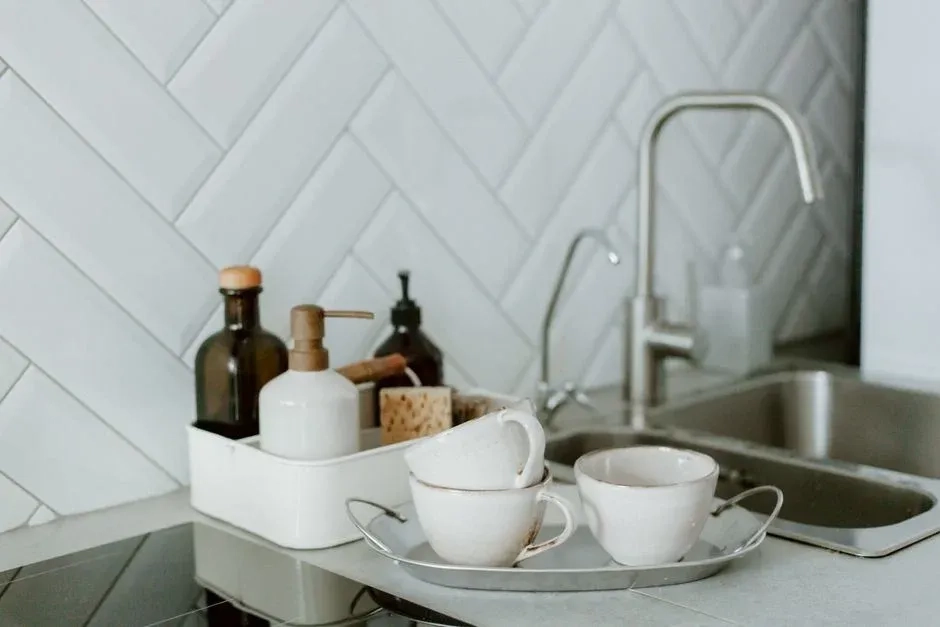 Sink & Cleaning